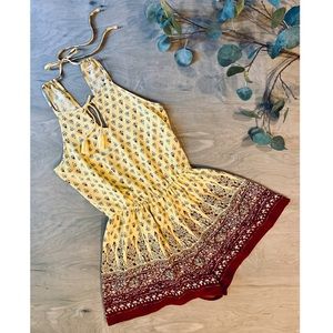 >< SOLD >< Boho Romper